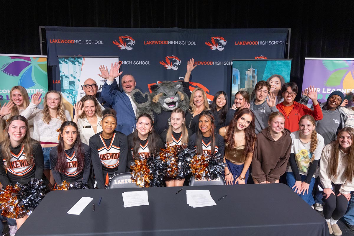 Lakewood highschool students with CU Denver Chancellor and Milo at CU Denver Direct Admission event