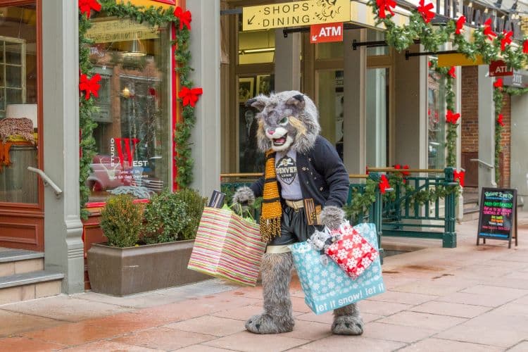 Milo mascot shopping on Larimer street