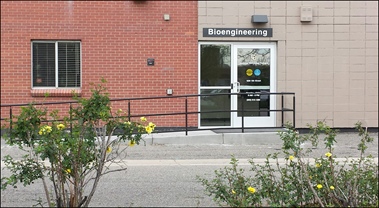 Hub Specialty Clinic Entrance, Auraria Campus