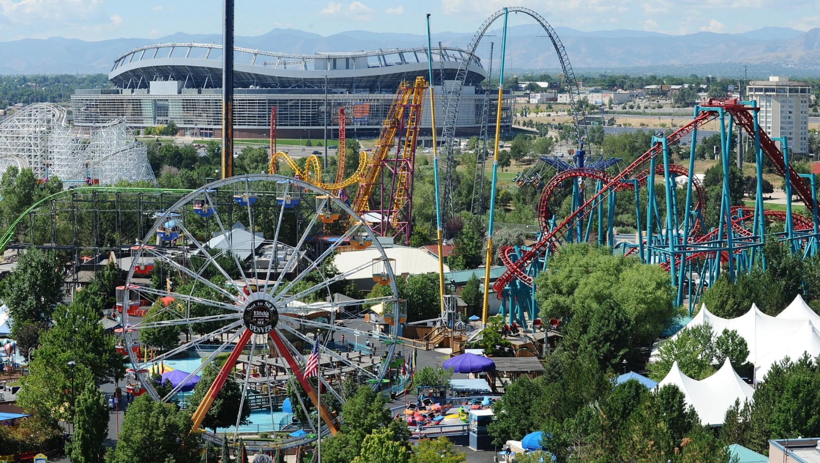 Aerial view of Elitch gardens theme park